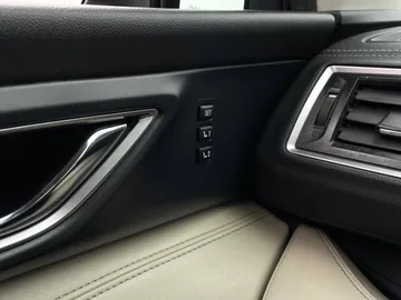 2019 Subaru Ascent - image 19