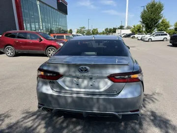 2023 Toyota Camry Hybrid - image 6