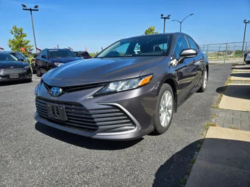 2023 Toyota Camry - image 3