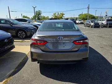 2023 Toyota Camry - image 6