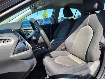 2023 Toyota Camry - image 8
