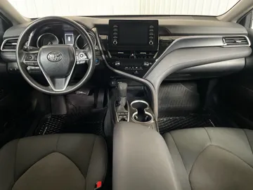 2023 Toyota Camry - image 4