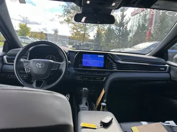 2025 Toyota Camry - image 9
