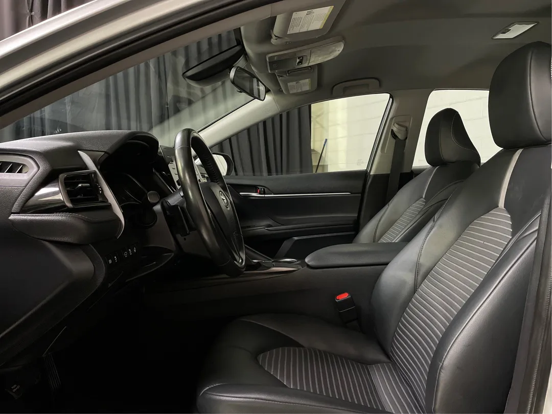 2023 Toyota Camry — photo 3