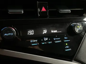 2023 Toyota Camry - image 20