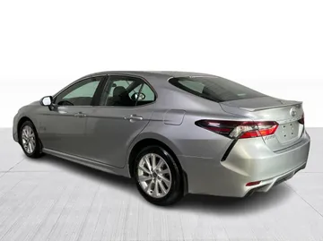 2023 Toyota Camry - image 11