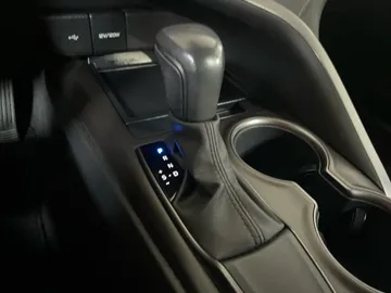 2023 Toyota Camry - image 25