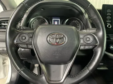 2023 Toyota Camry - image 15
