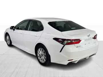 2023 Toyota Camry - image 6
