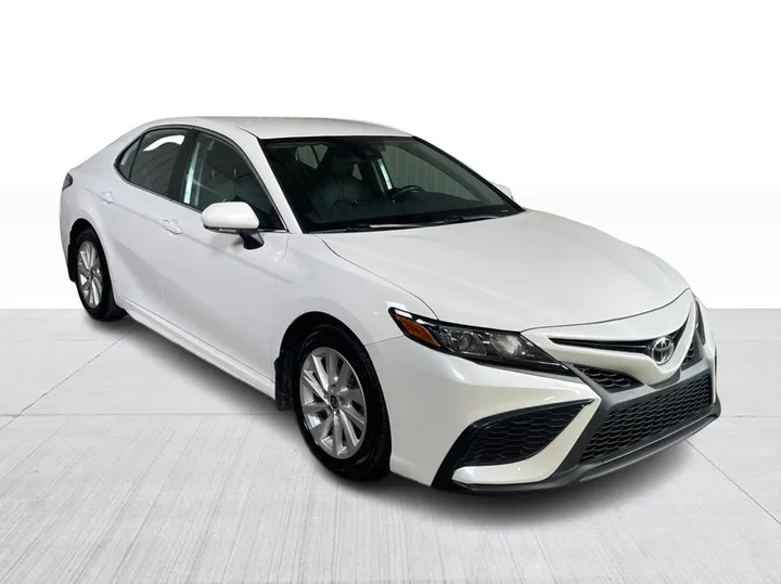 Toyota Camry 2023 à vendre - photo 1