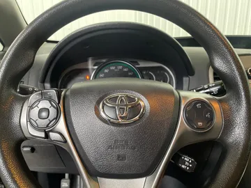 2016 Toyota Venza - image 16