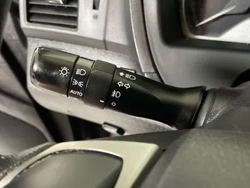2016 Toyota Venza - image 17
