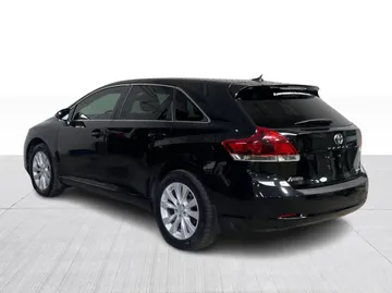 2016 Toyota Venza - image 10