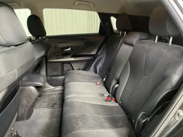 2016 Toyota Venza - image 14