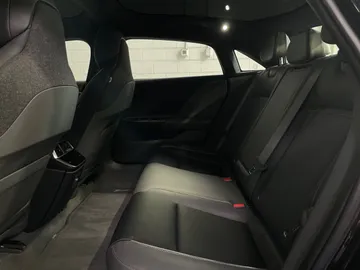 2023 Lucid Air - image 14