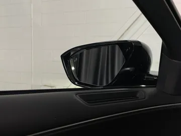 2023 Lucid Air - image 19