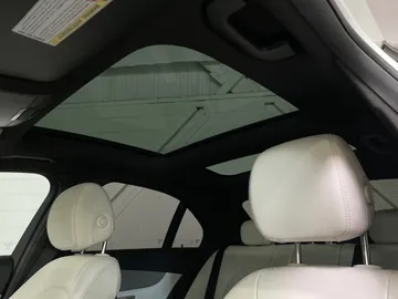2015 Mercedes-Benz C-Class - image 6