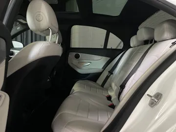 2015 Mercedes-Benz C-Class - image 15