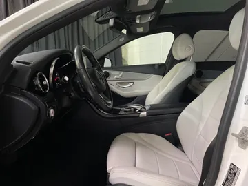 2015 Mercedes-Benz C-Class - image 3