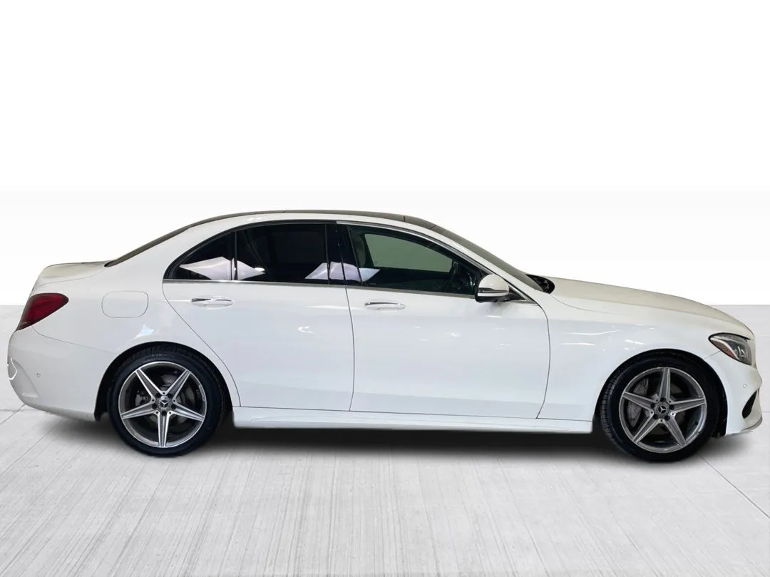 2017 Mercedes-Benz C-Class — photo 2