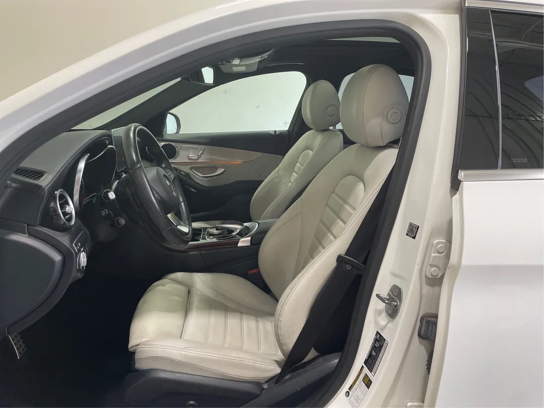 2017 Mercedes-Benz C-Class — photo 3