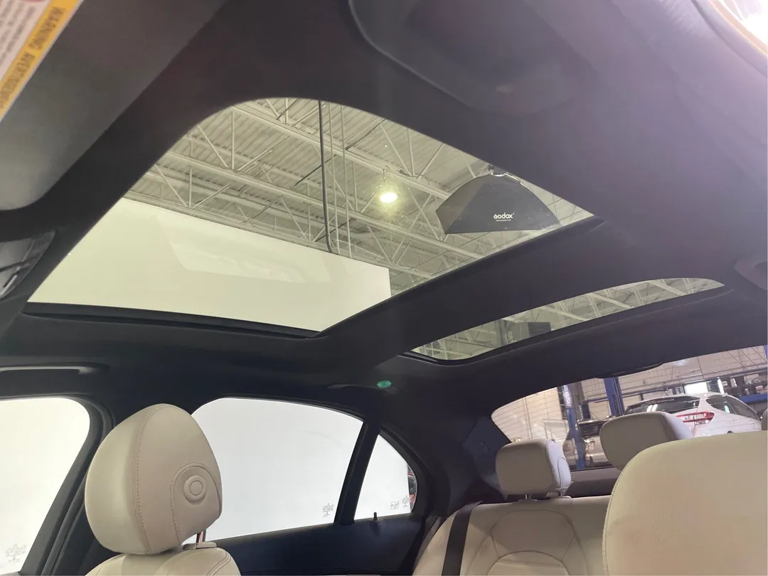 2017 Mercedes-Benz C-Class — photo 5