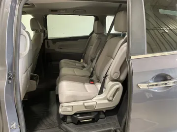 2018 Honda Odyssey - image 16