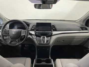 2019 Honda Odyssey - image 4