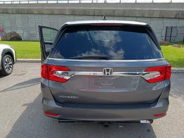 2019 Honda Odyssey - image 6