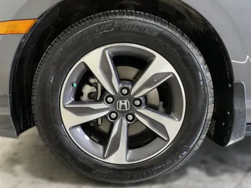 2019 Honda Odyssey - image 7