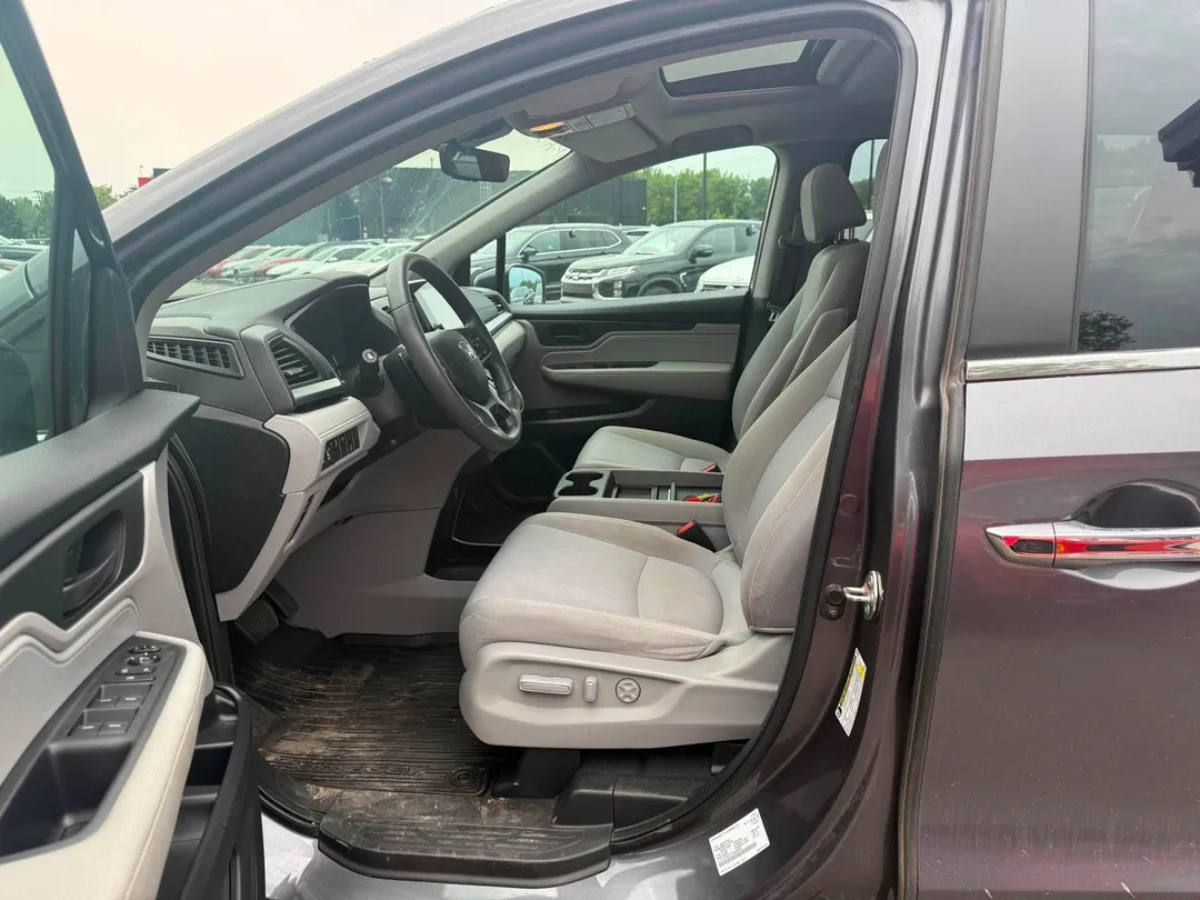 2019 Honda Odyssey — photo 7