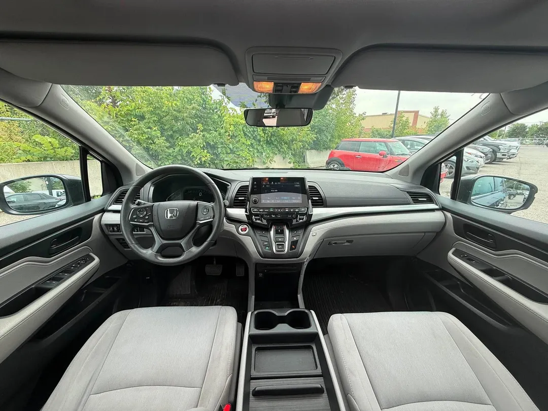 2019 Honda Odyssey — photo 8