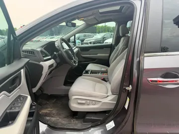 2019 Honda Odyssey - image 8