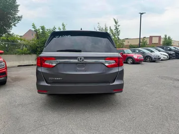 2019 Honda Odyssey - image 4