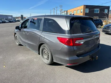 2020 Honda Odyssey - image 7