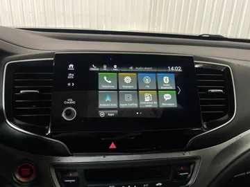 2020 Honda Pilot - image 8