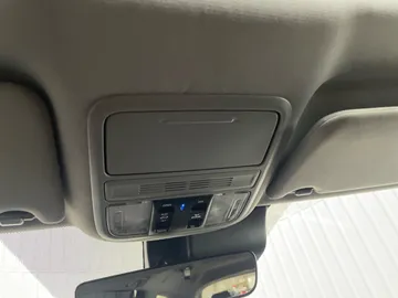 2020 Honda Pilot - image 17