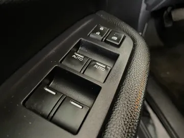 2020 Honda Pilot - image 25