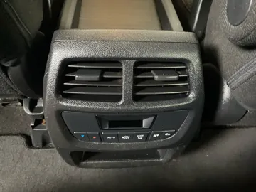 2020 Honda Pilot - image 27
