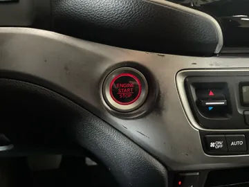 2020 Honda Pilot - image 24