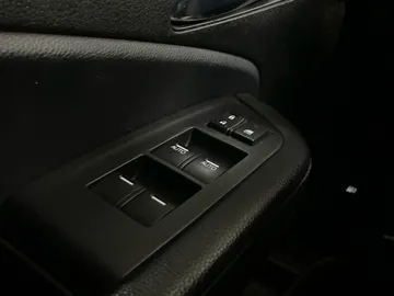 2020 Honda Pilot - image 24