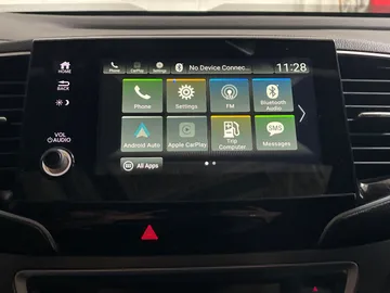 2020 Honda Pilot - image 8