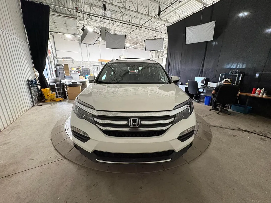 2016 Honda Pilot — photo 2