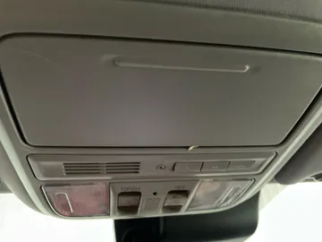 2016 Honda Pilot - image 16