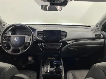 2022 Honda Pilot - image 4