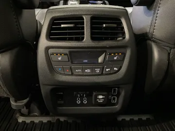 2022 Honda Pilot - image 34