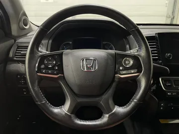 2022 Honda Pilot - image 27