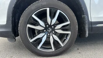 2021 Honda Pilot - image 7