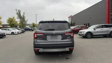 2022 Honda Pilot - image 4