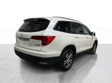 2017 Honda Pilot - image 15